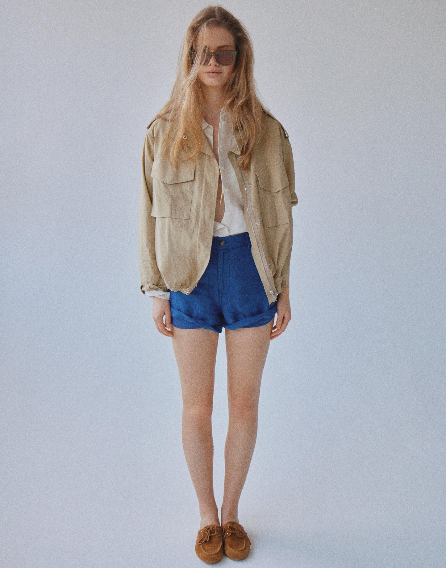 The Zoe Short in 100% Linen Indigo Chambray | Madewell