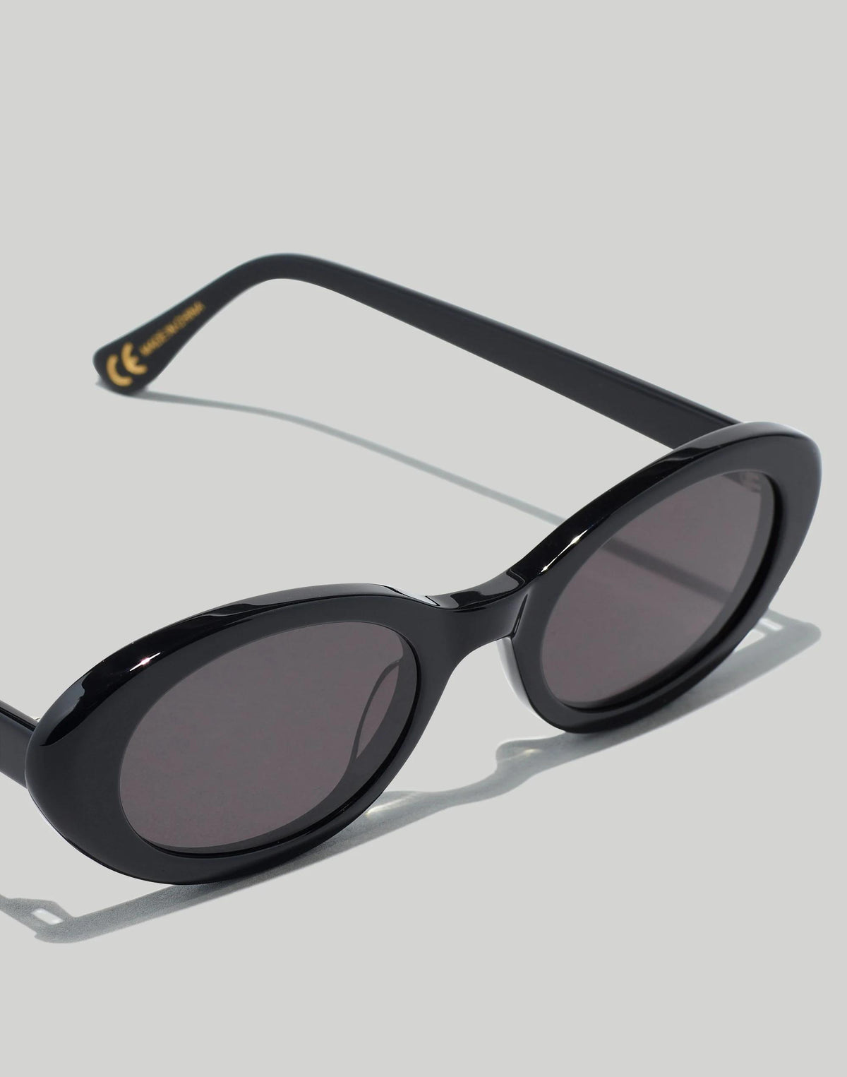 Russell Oval Sunglasses True Black | Madewell