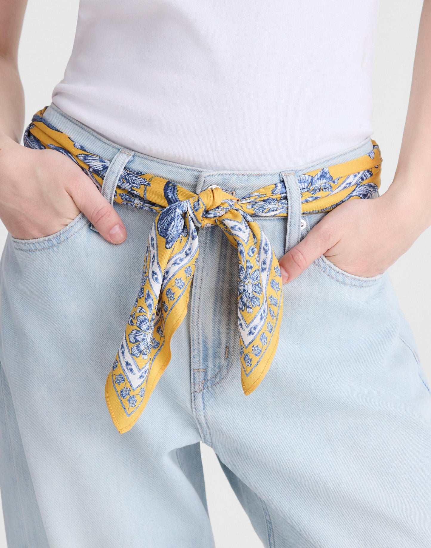 Medium Silk Bandana Shibori Floral Chamomile Tea | Madewell