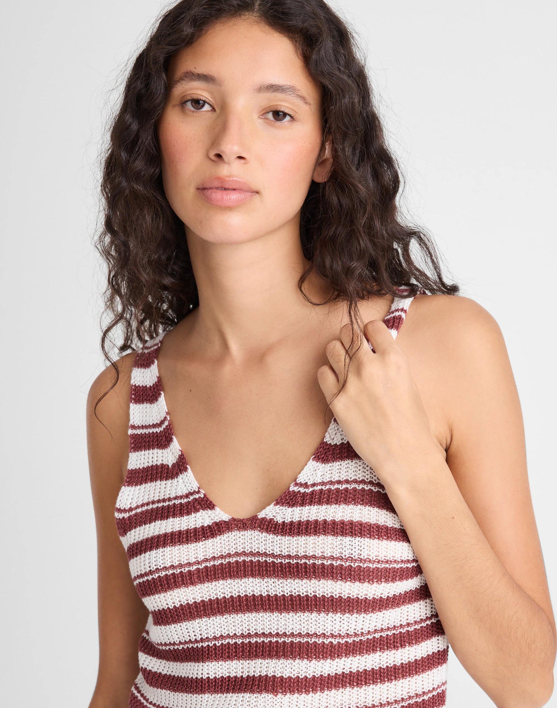 V-Neck Tank in 100% Linen Ivory And Dusty Merlot | Madewell