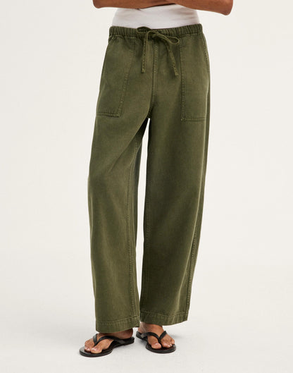 Pull-On Barrel-Leg Utility Pants in Airy Denim Faded Ivy | Madewell