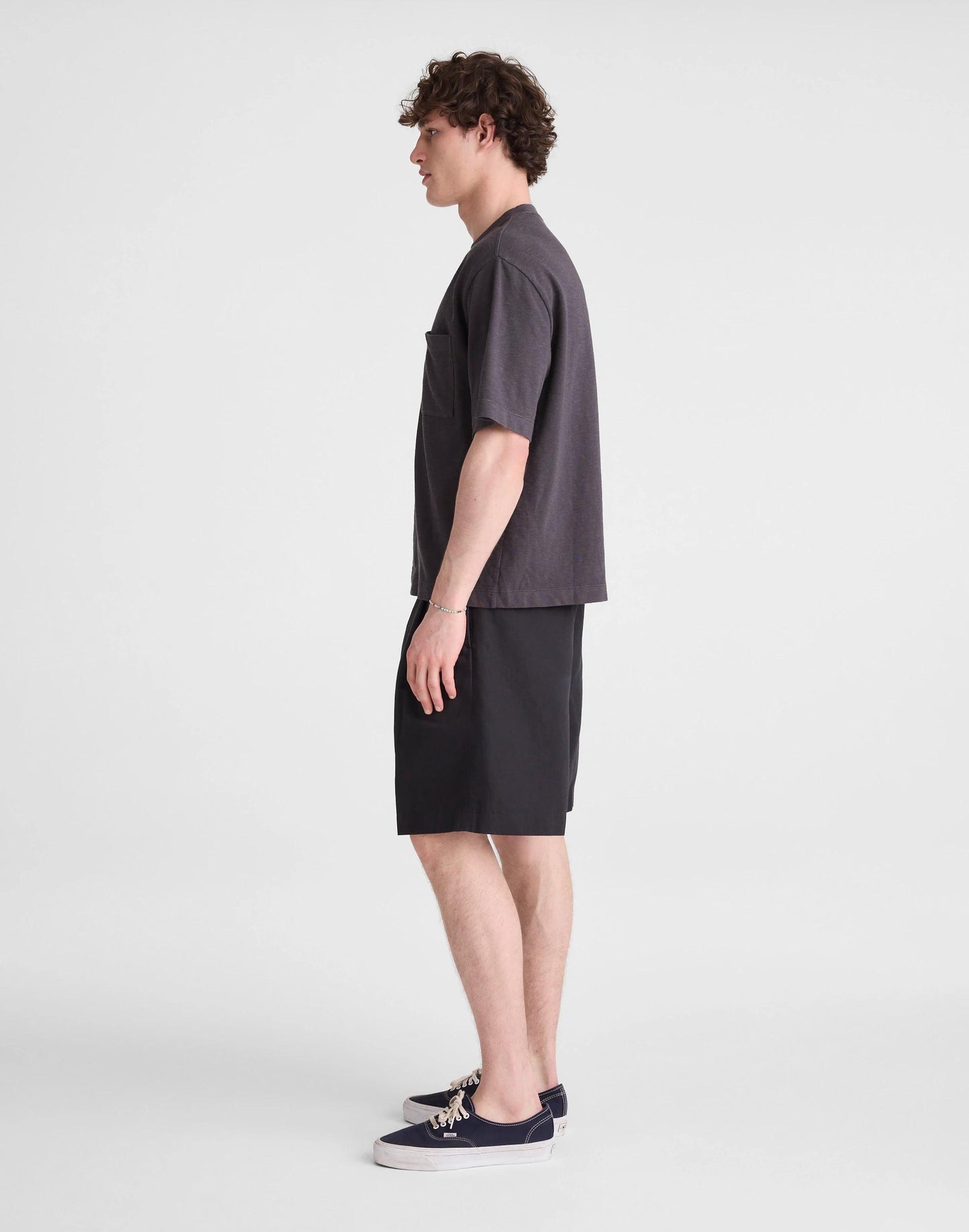 Double-Pleated Shorts in Meridian Linen Blend Black | Madewell