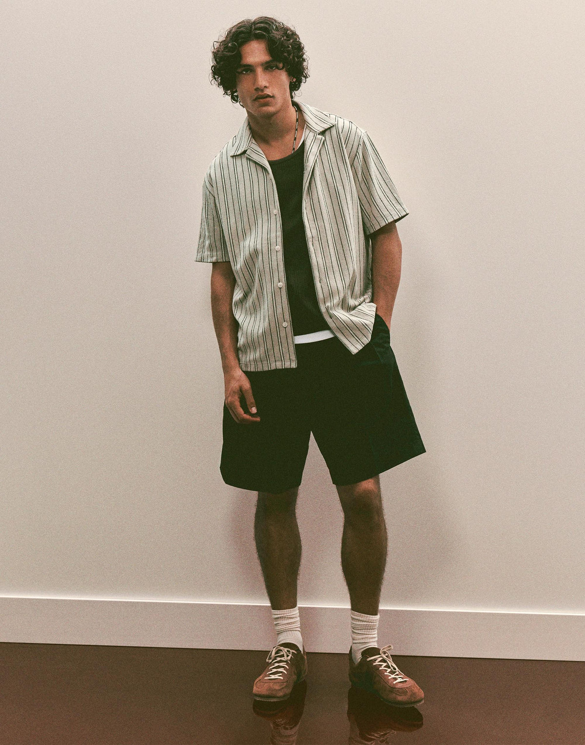 Double-Pleated Shorts in Meridian Linen Blend Black | Madewell