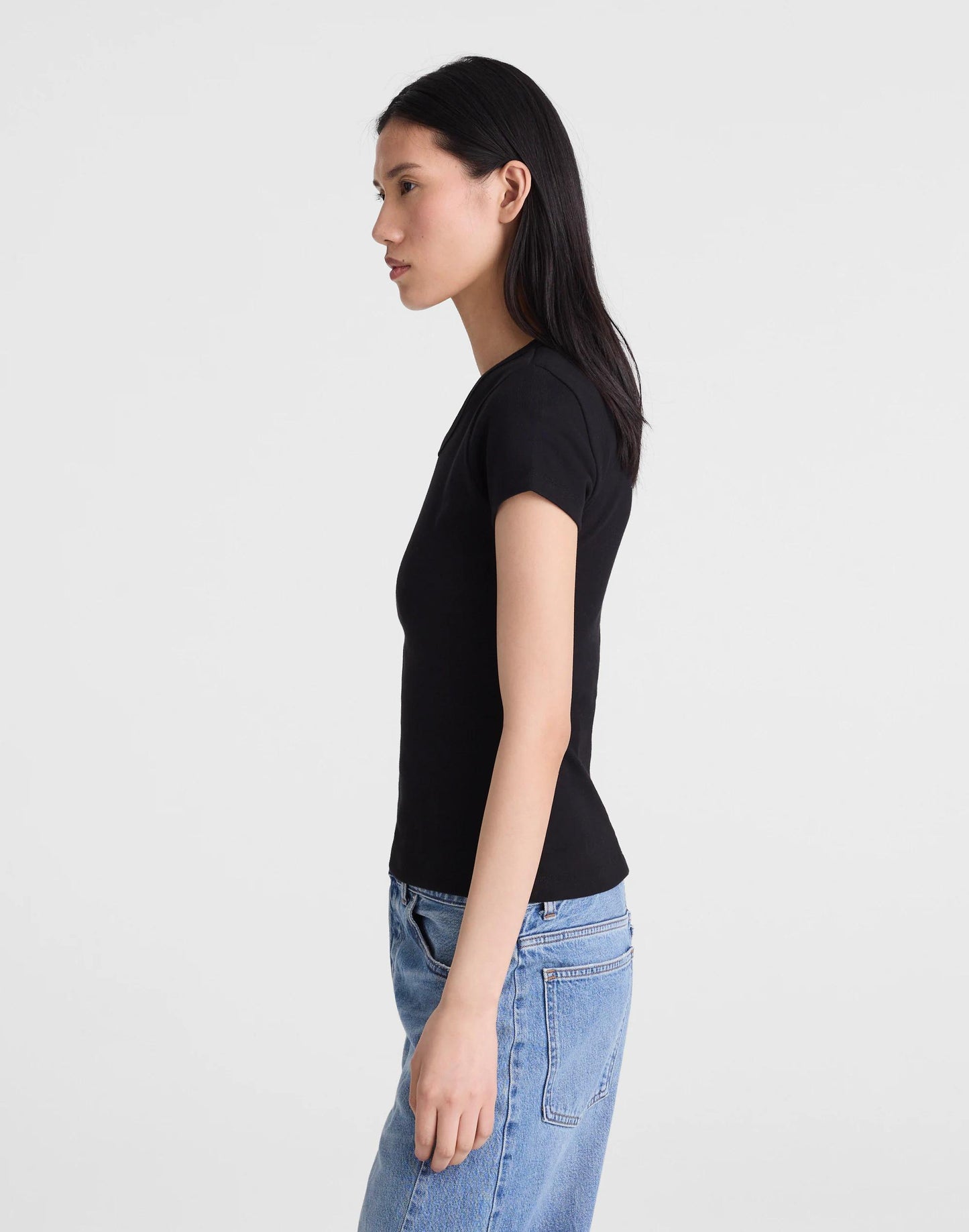 The '90s V-Neck Baby Tee in Compact Cotton Jet Black | Madewell