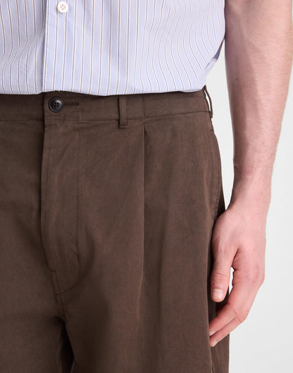 Pleated Chino Pants in Uniform Twill Chocolate | Madewell