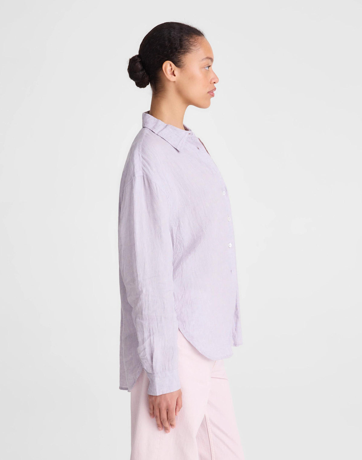 The Easy Shirt in 100% Linen Lilac Chambray | Madewell