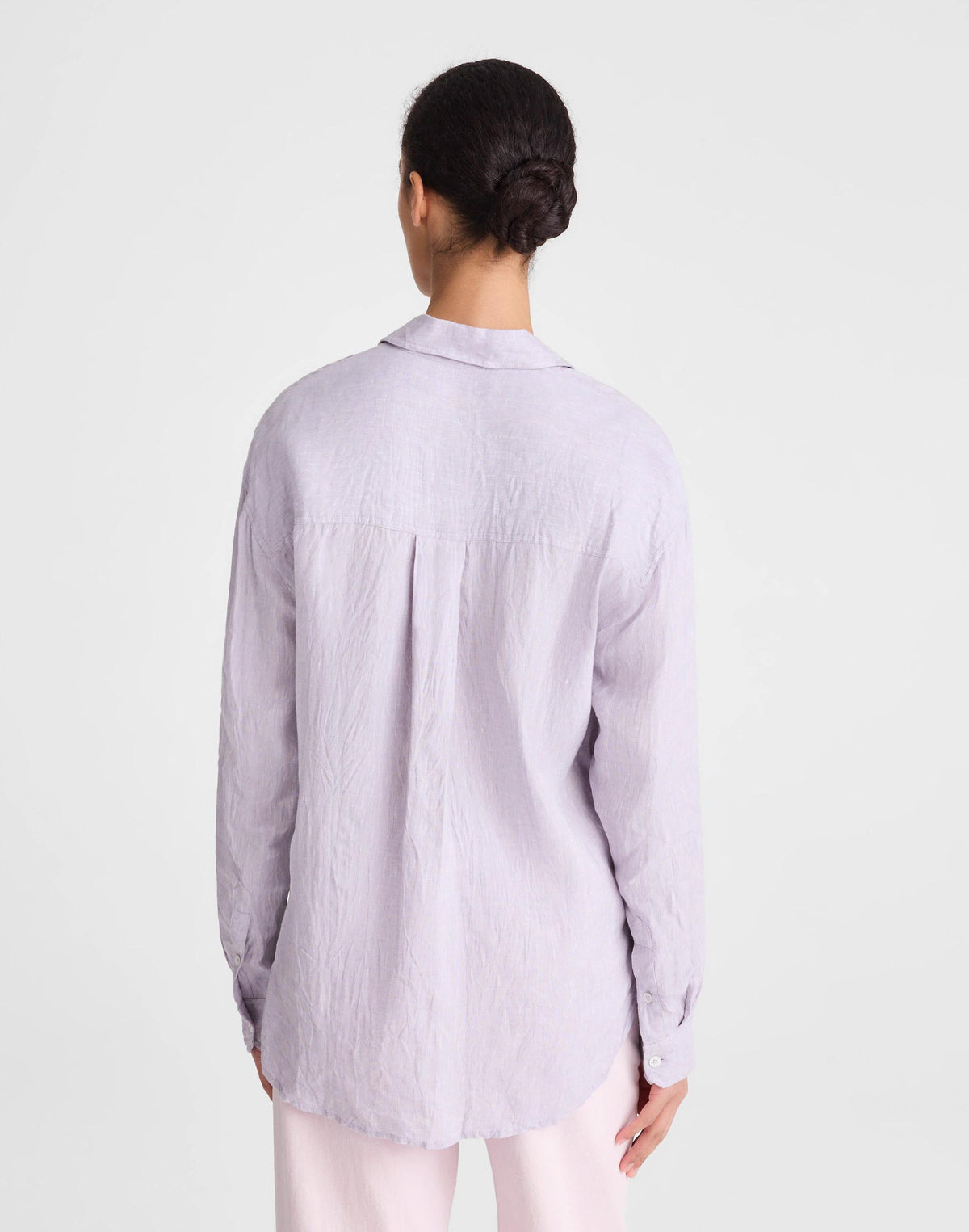The Easy Shirt in 100% Linen Lilac Chambray | Madewell