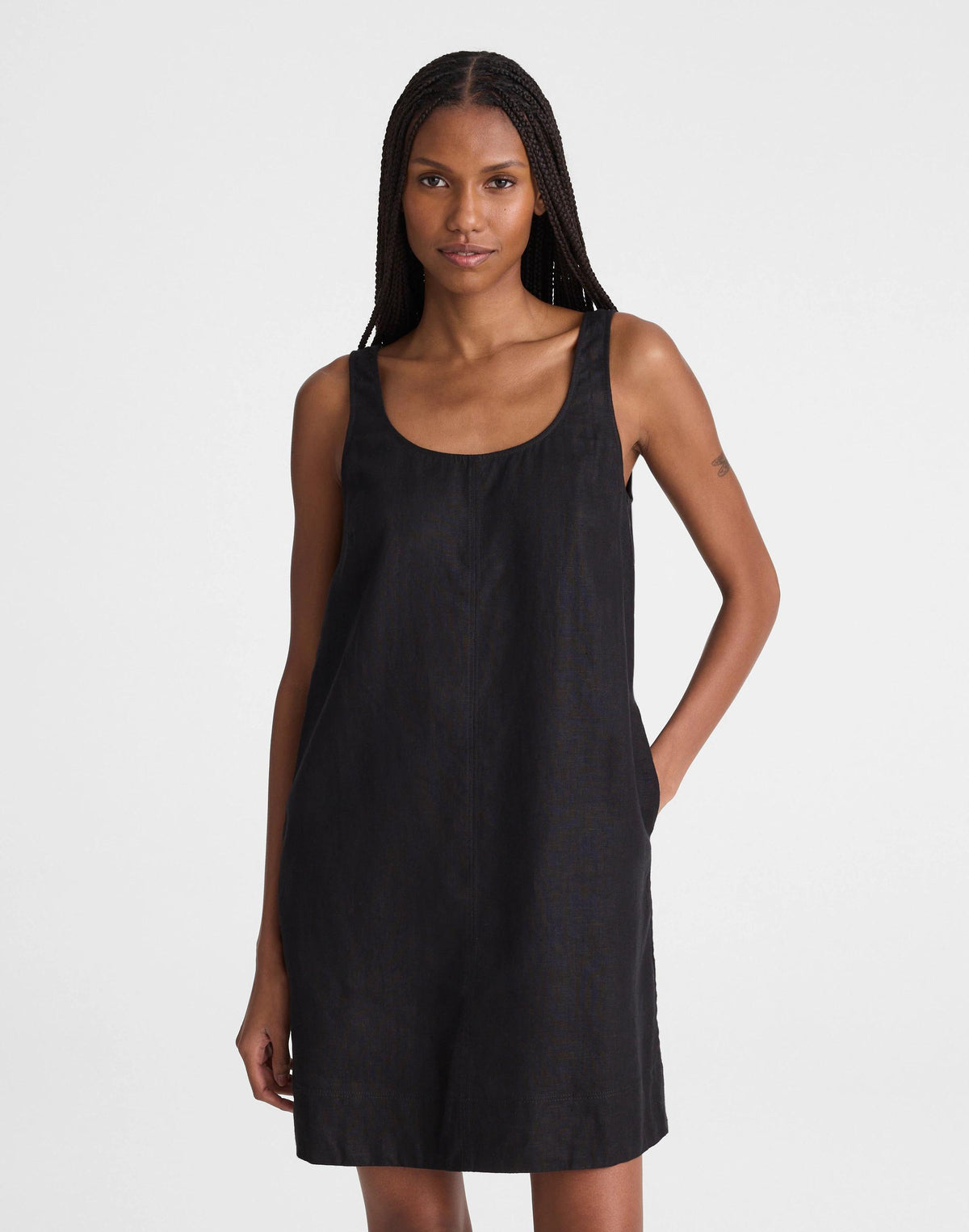 Scoopneck Mini Shift Dress in 100% Linen Jet Black | Madewell
