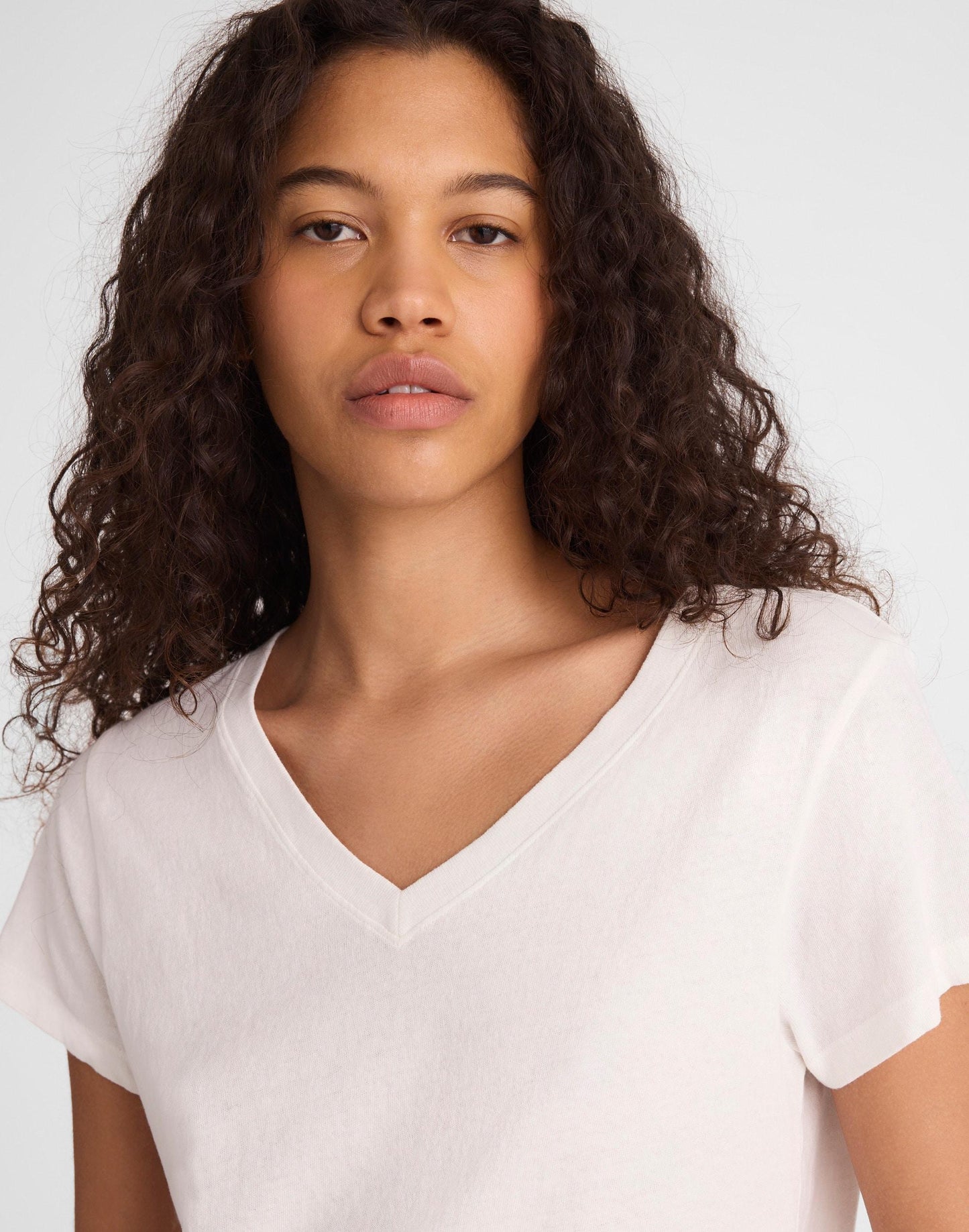 The Relaxed V-Neck Tee in Vintage Jersey White | Madewell