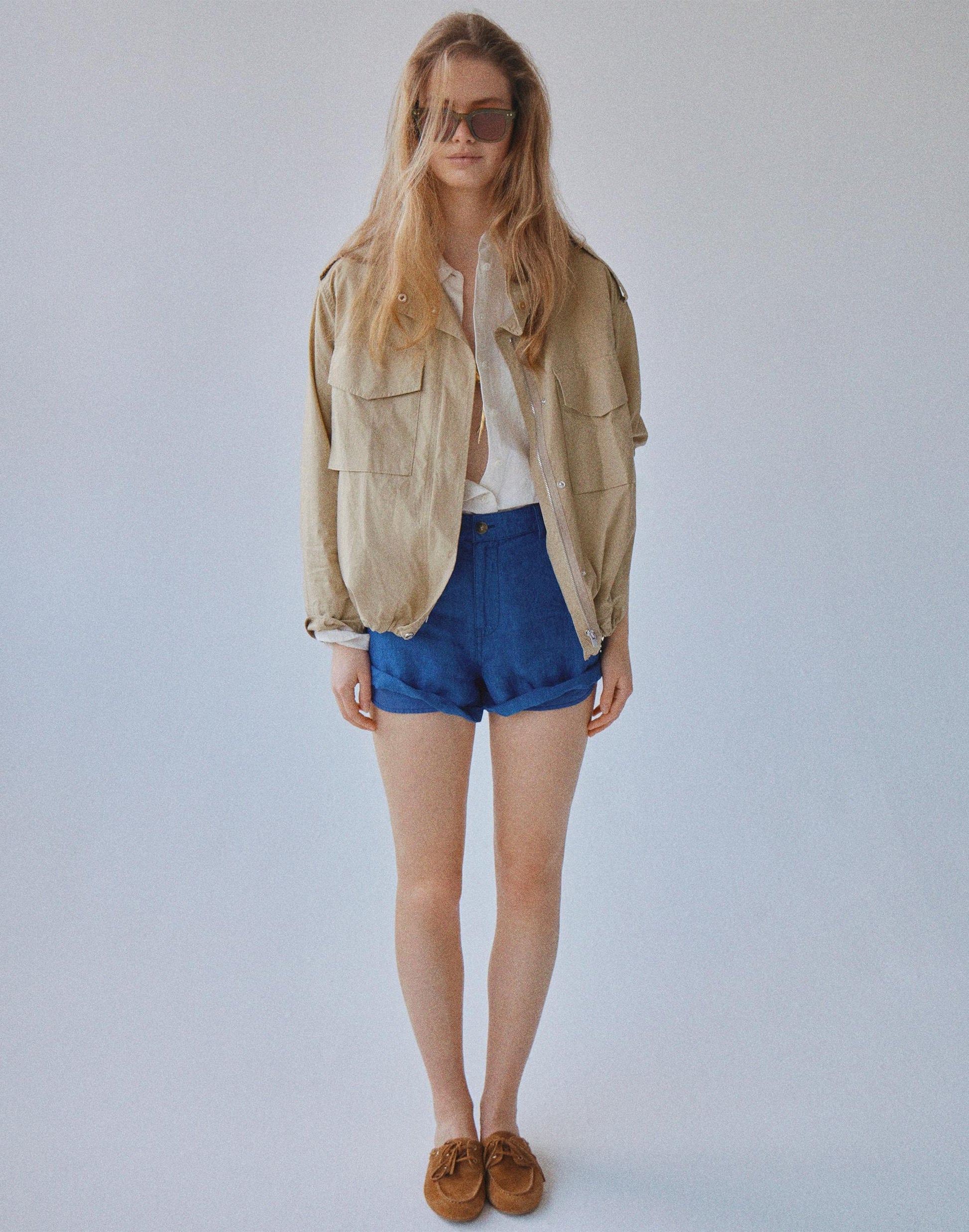 The Zoe Short in 100% Linen Indigo Chambray | Madewell