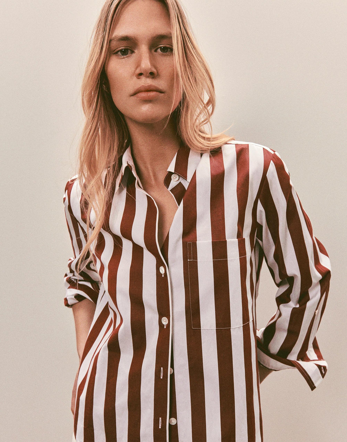 The Signature Y-Neck Shirt in Poplin Dusty Merlot | Madewell