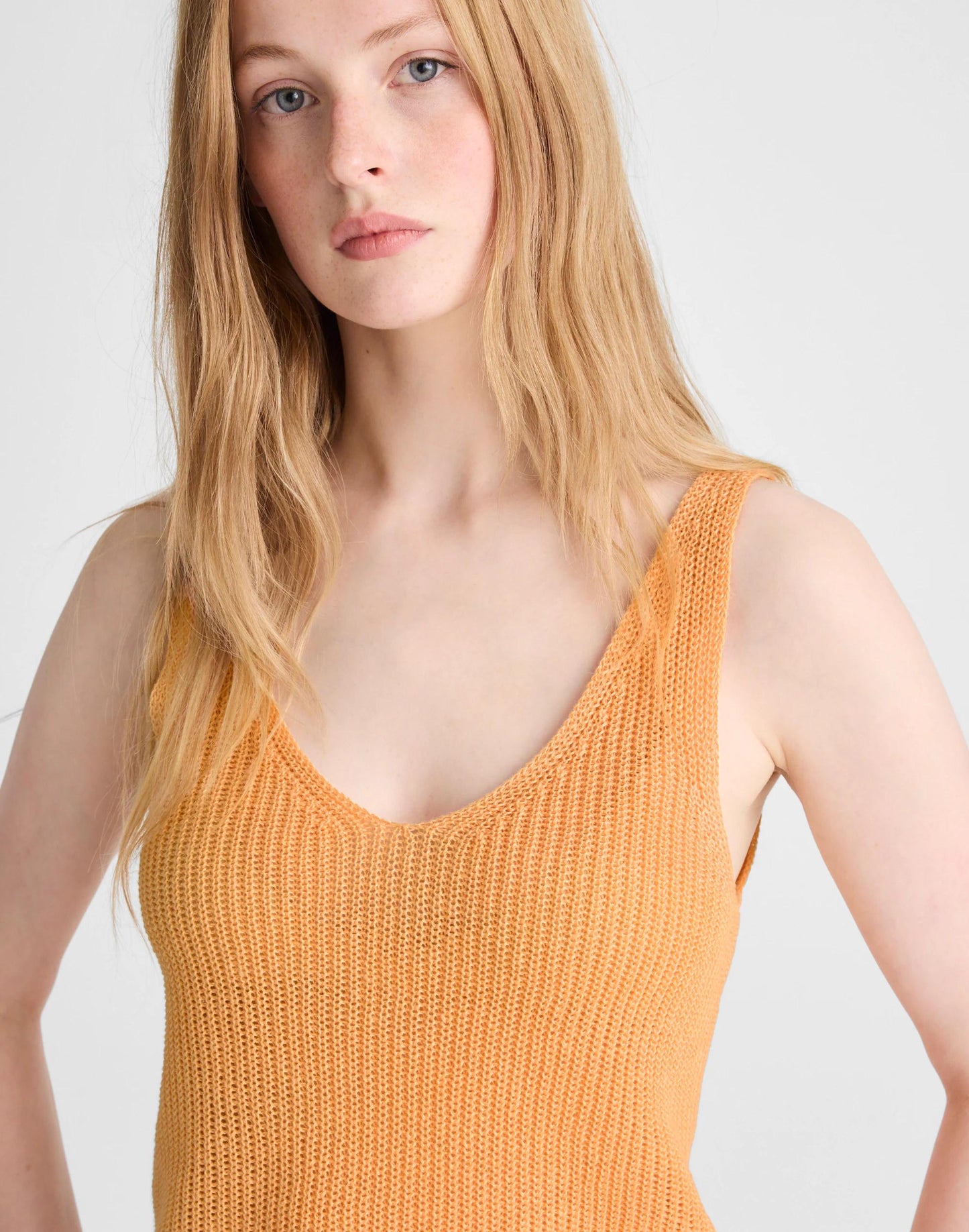 V-Neck Tank in 100% Linen Apricot Blush | Madewell