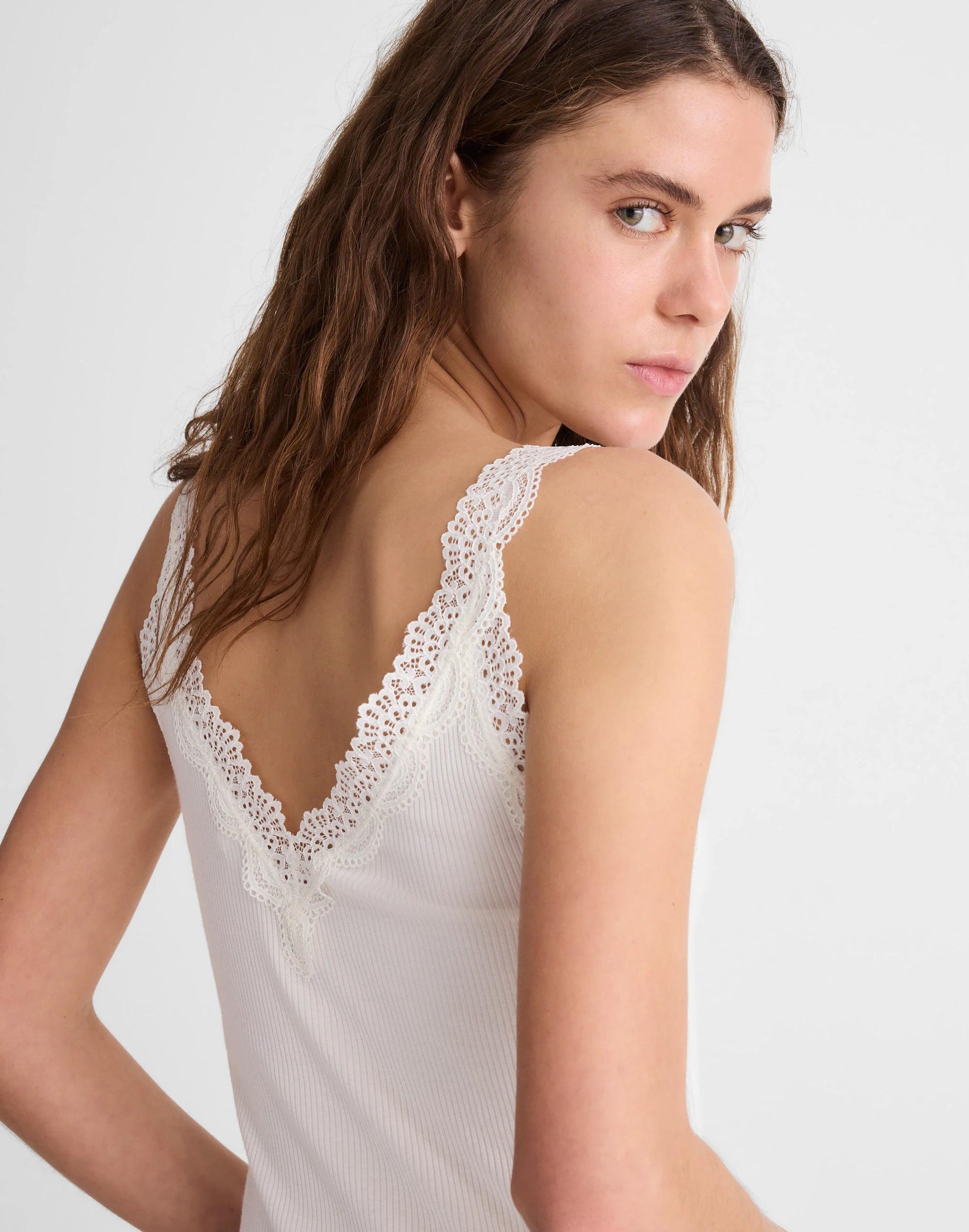 Lace-Trim Ribbed V-Neck Tank Winter White | Madewell
