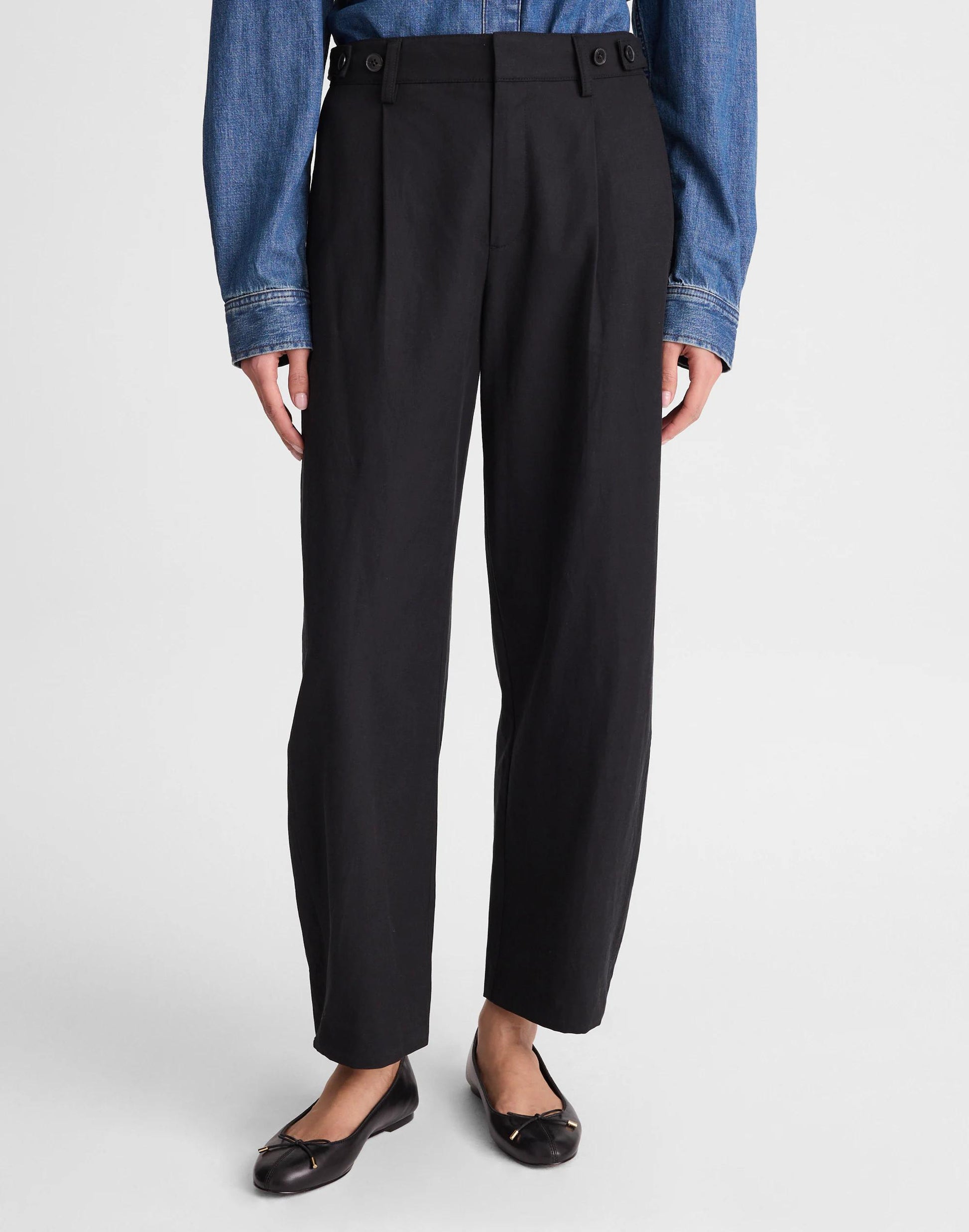 The Barrel-Leg Pant in Drapey Twill True Black | Madewell