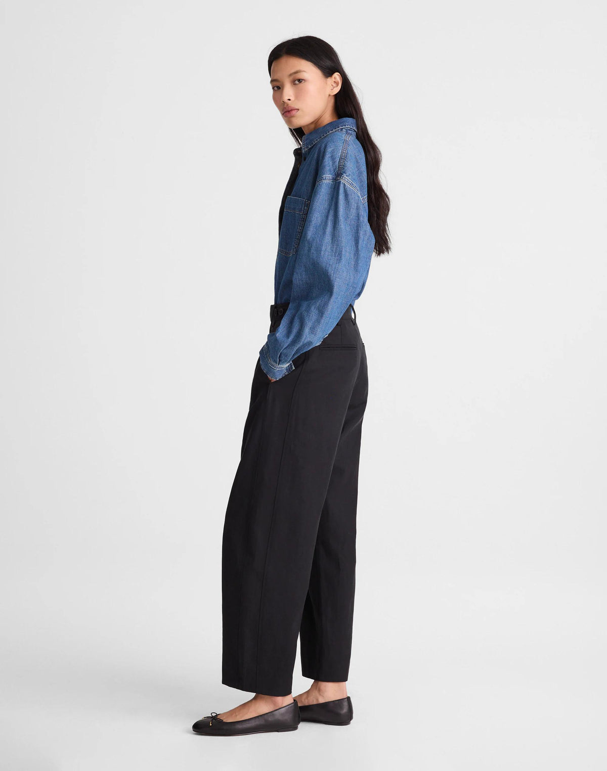 The Barrel-Leg Pant in Drapey Twill True Black | Madewell