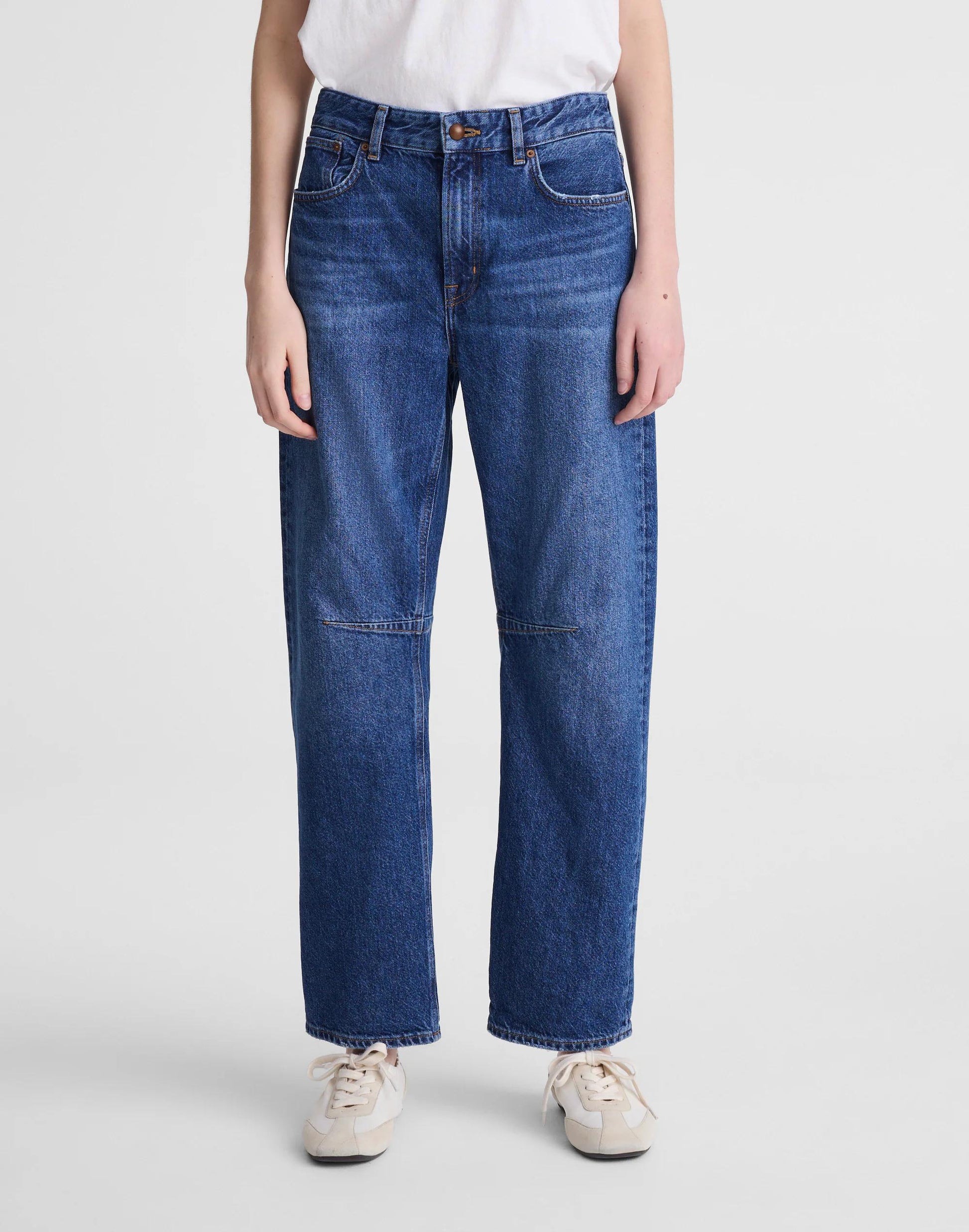 Circular Darted Barrel-Leg Jean Heirloom Wash | Madewell