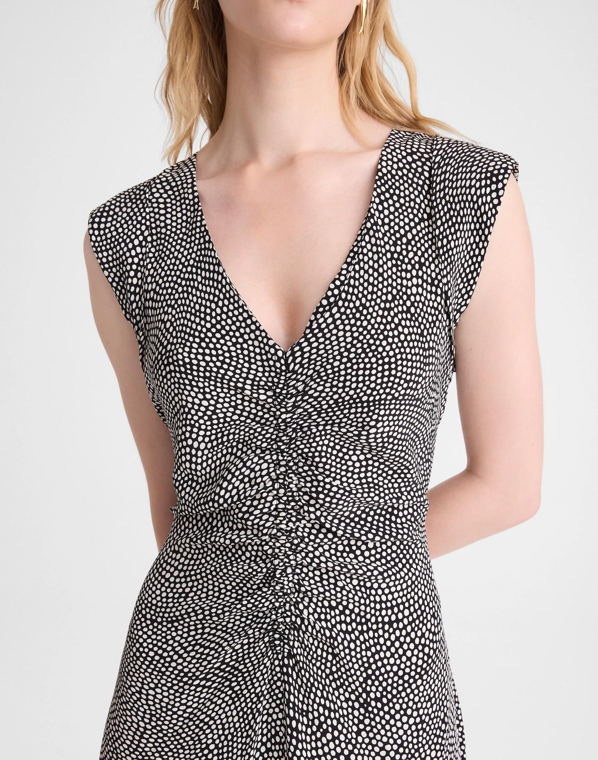 Ruched Flutter-Sleeve Midi Dress Jet Black | Madewell