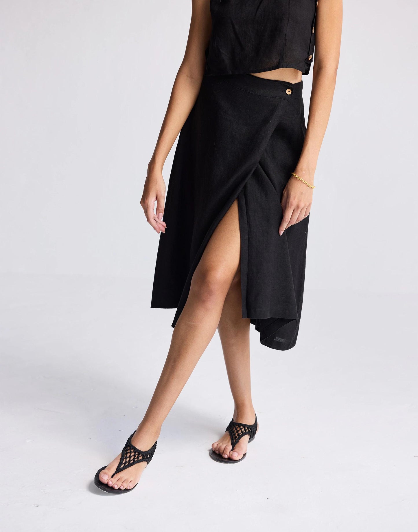 Reistor® Overlap Midi Skirt in 100% Black Hemp Black | Madewell