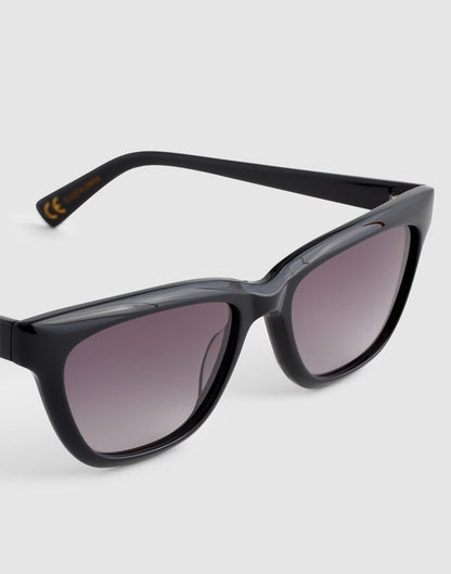 The Delia Angular Sunglasses True Black | Madewell