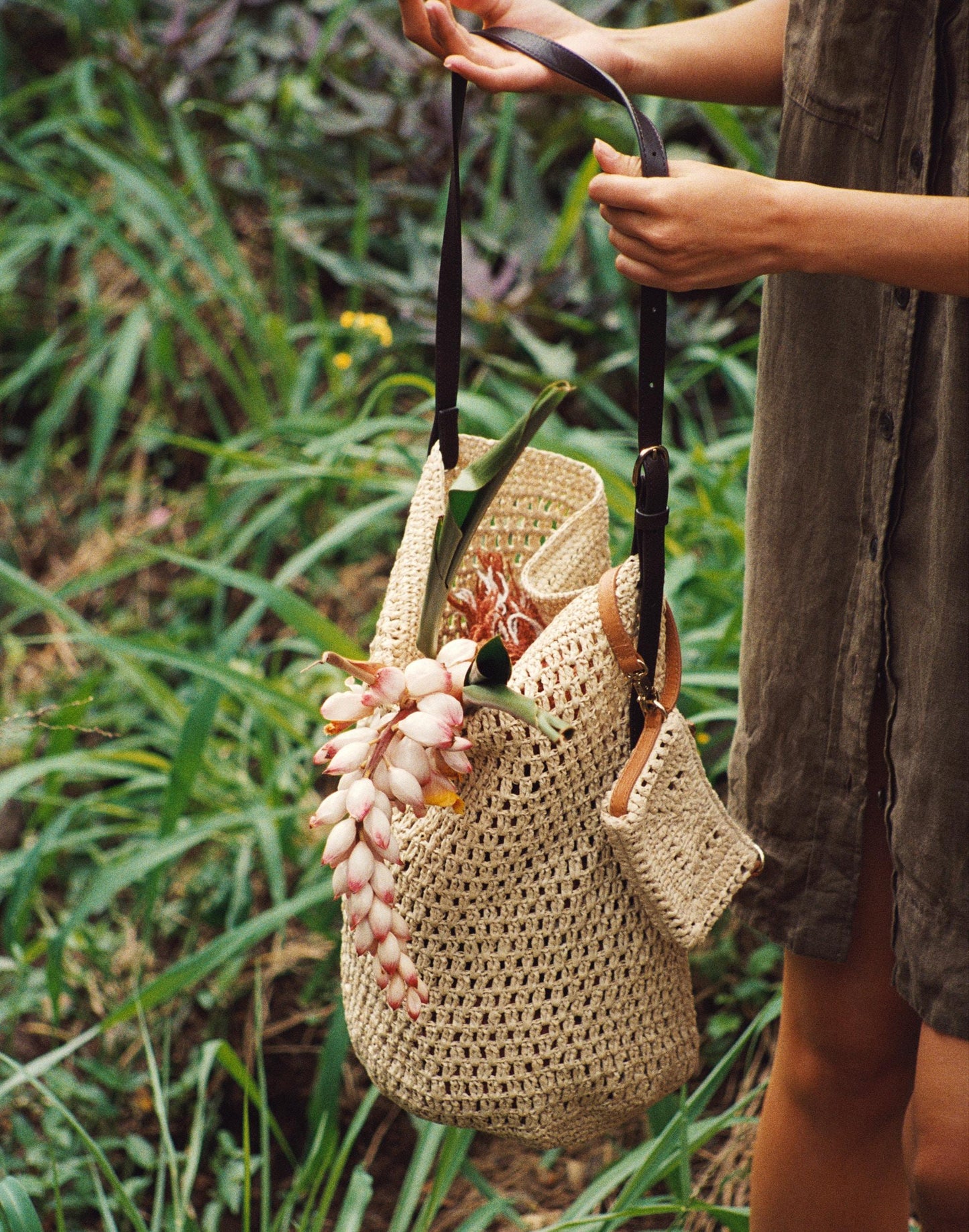 The Clip-Strap Pouch Natural | Madewell