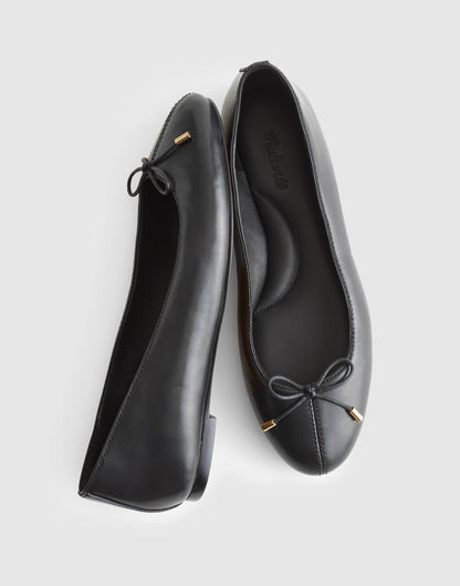 The Hester Flat True Black | Madewell