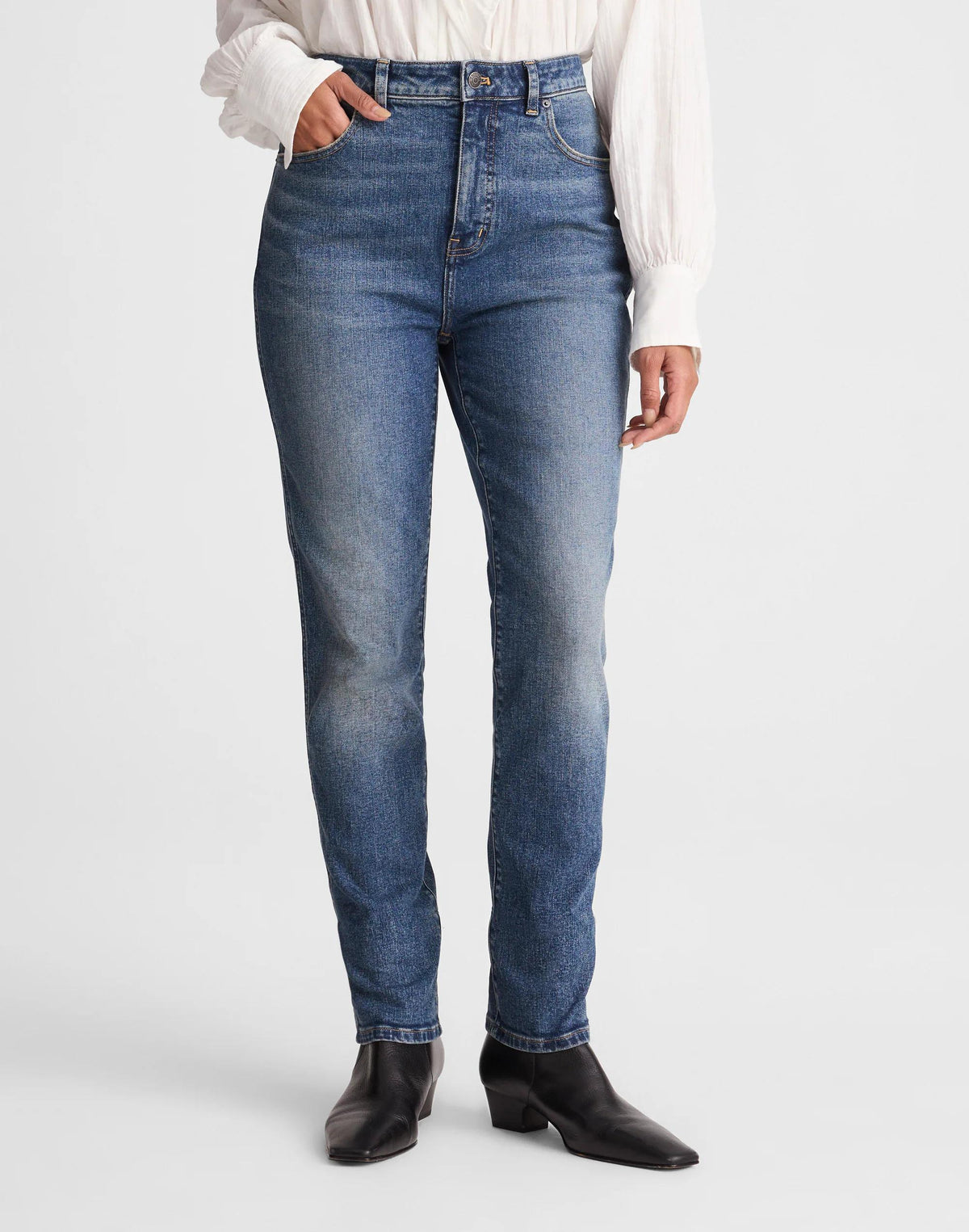 The Curvy Pencil Jean in Super Stretch Denim Concho Wash | Madewell