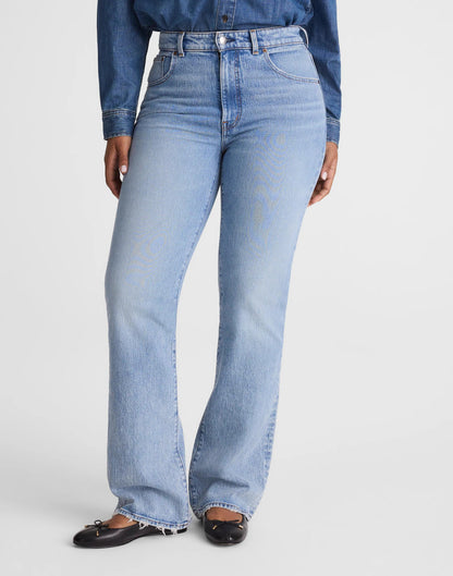 Curvy Relaxed Bootcut Jeans Raebrook Wash | Madewell