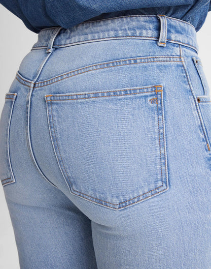 Curvy Relaxed Bootcut Jeans Raebrook Wash | Madewell