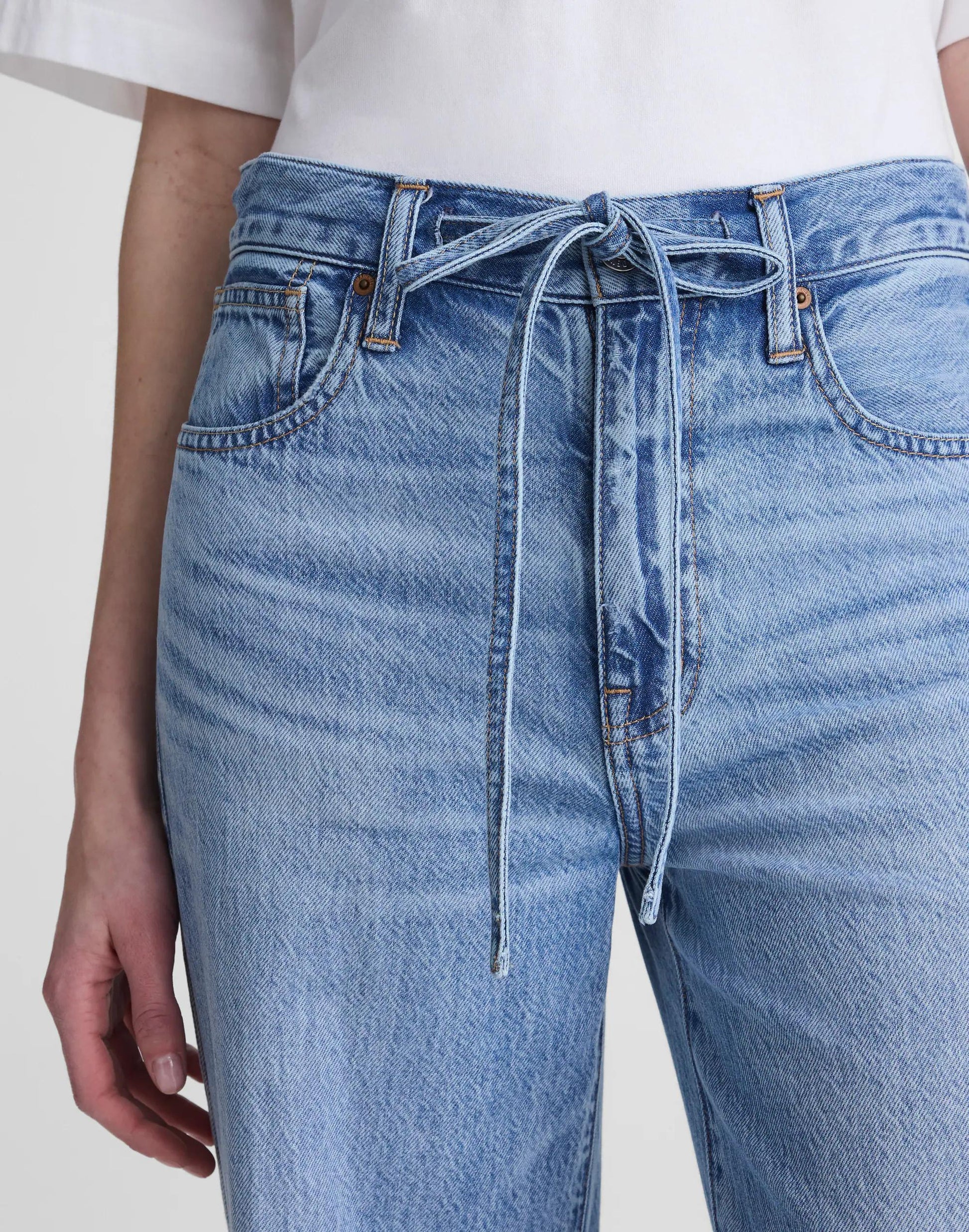 The Short Ultimate Wide-Leg Jean in Airy Denim Raebrook Wash | Madewell