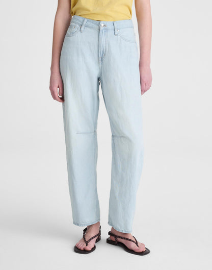 The Short Darted Barrel-Leg Jean in Airy Denim Laguna Wash | Madewell