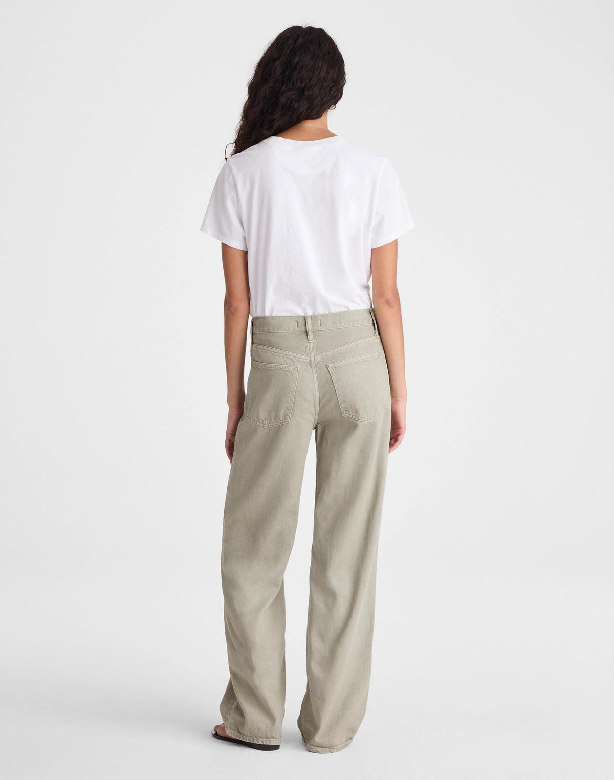 The Short Perfect Vintage Wide-Leg Jean in Airy Denim Chateau Olive | Madewell