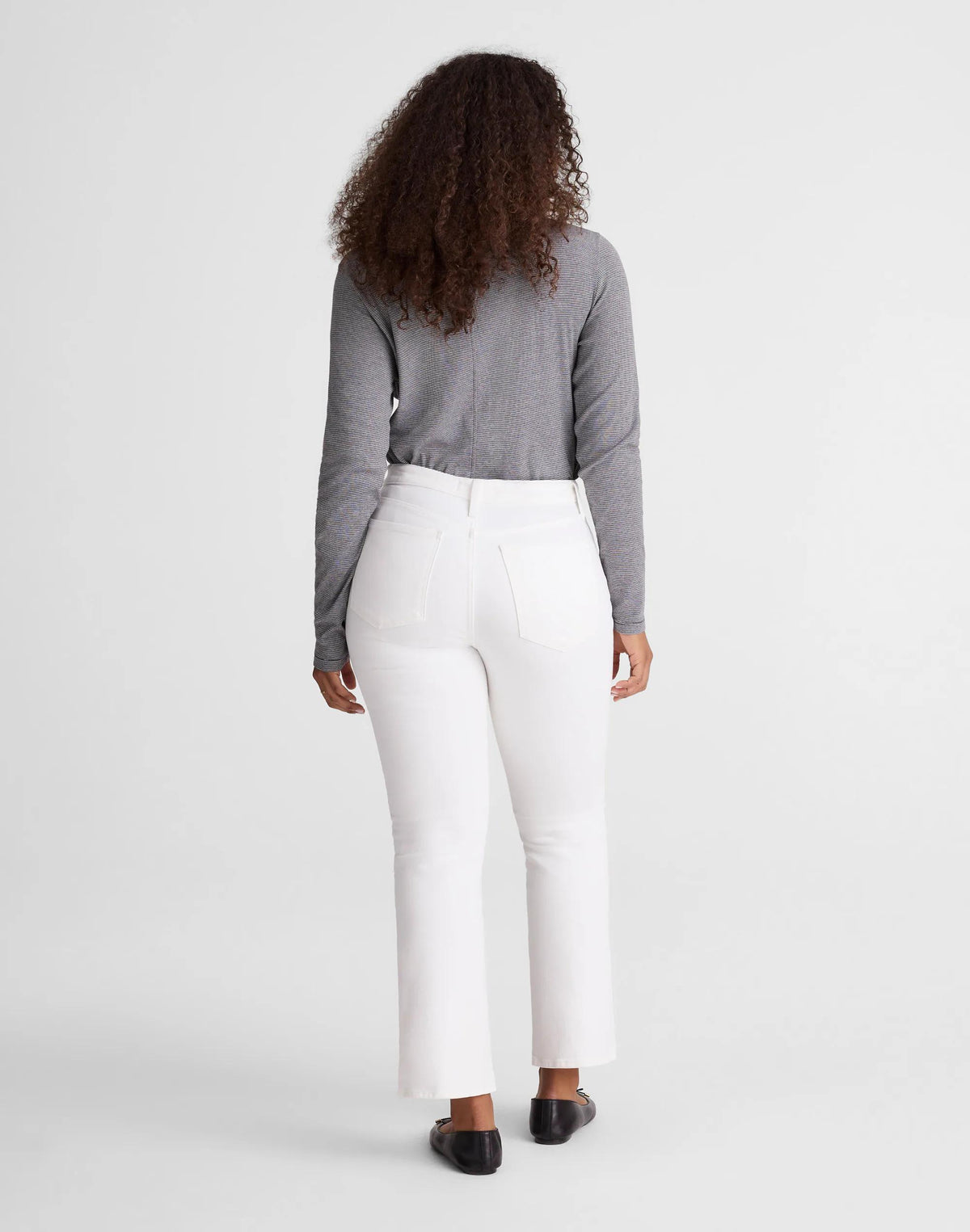 The Short Curvy Flare Crop Jean in Super Stretch Denim Tile White | Madewell