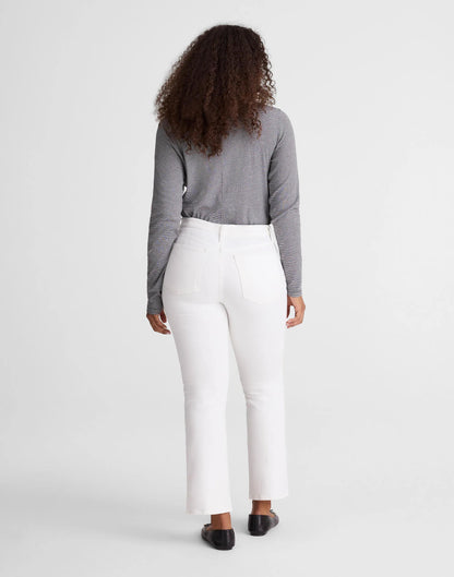 The Short Curvy Flare Crop Jean in Super Stretch Denim Tile White | Madewell