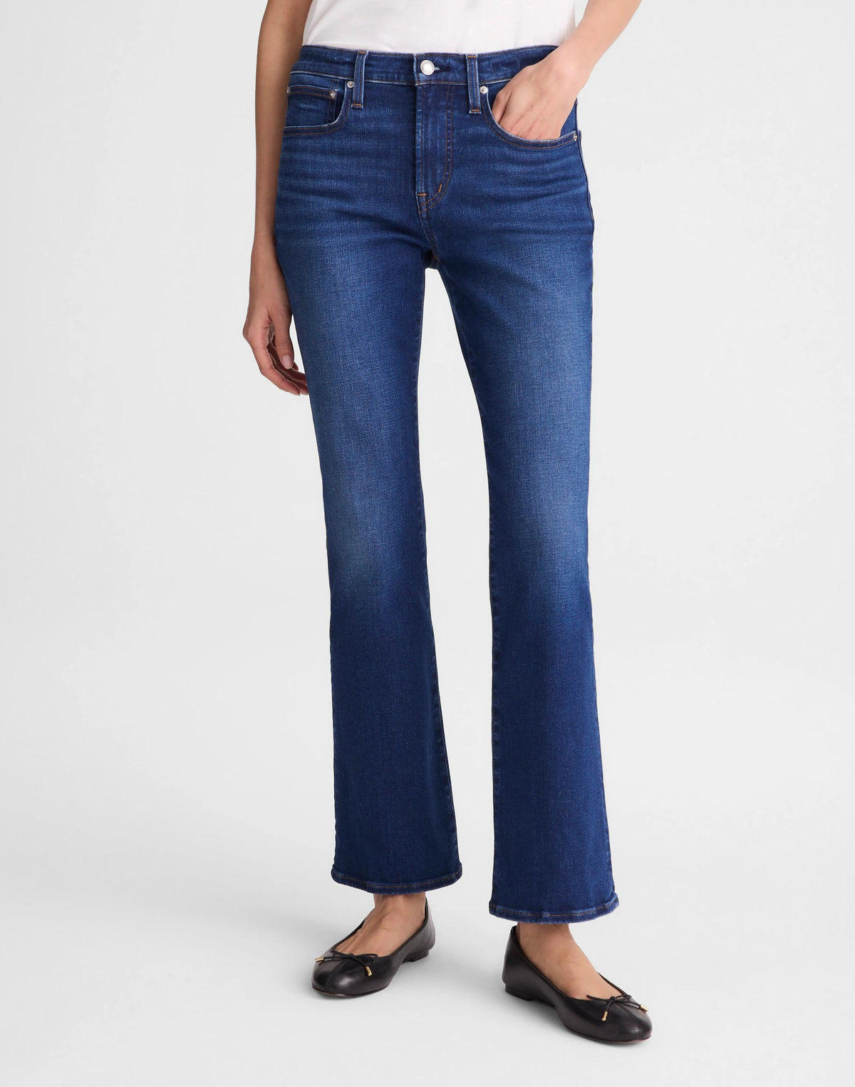 The Short Flare Crop Jean in Super Stretch Denim Osgoode Wash | Madewell
