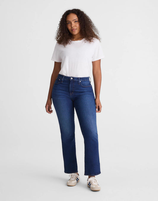 The Short Curvy Flare Crop Jean in Super Stretch Denim Osgoode Wash | Madewell