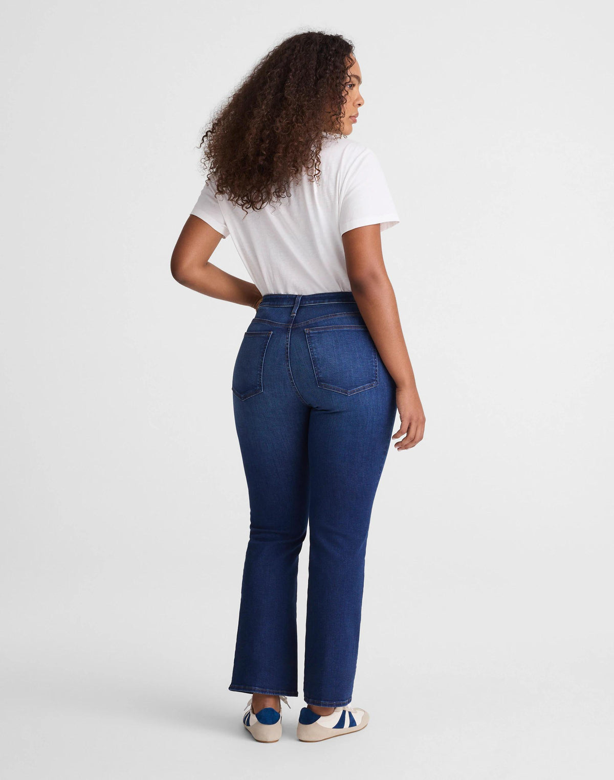 The Short Curvy Flare Crop Jean in Super Stretch Denim Osgoode Wash | Madewell