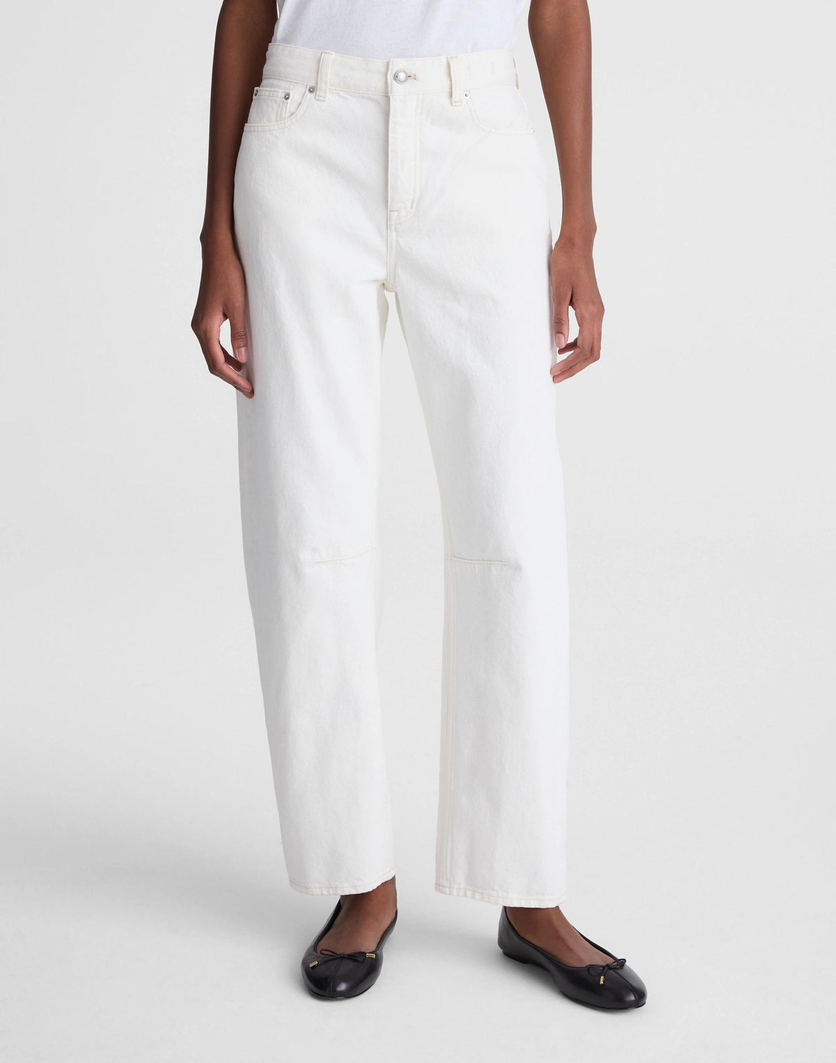 The Petite Darted Barrel-Leg Jean Vintage Canvas | Madewell