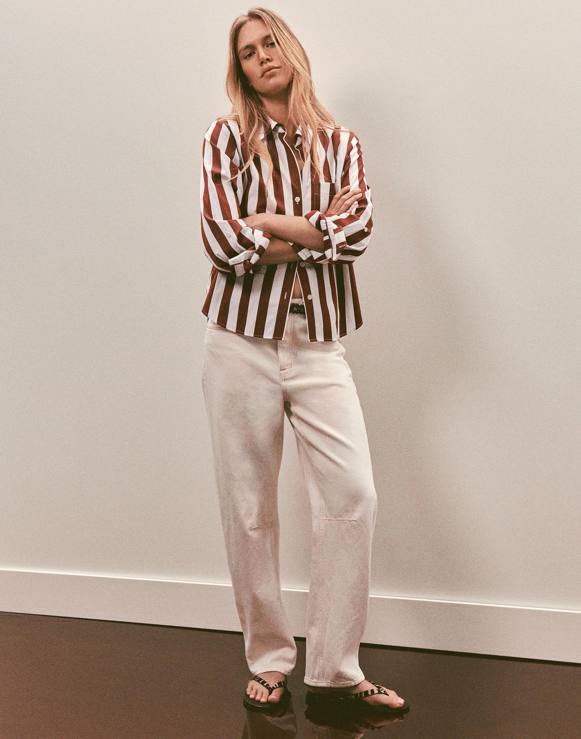 The Petite Darted Barrel-Leg Jean Vintage Canvas | Madewell
