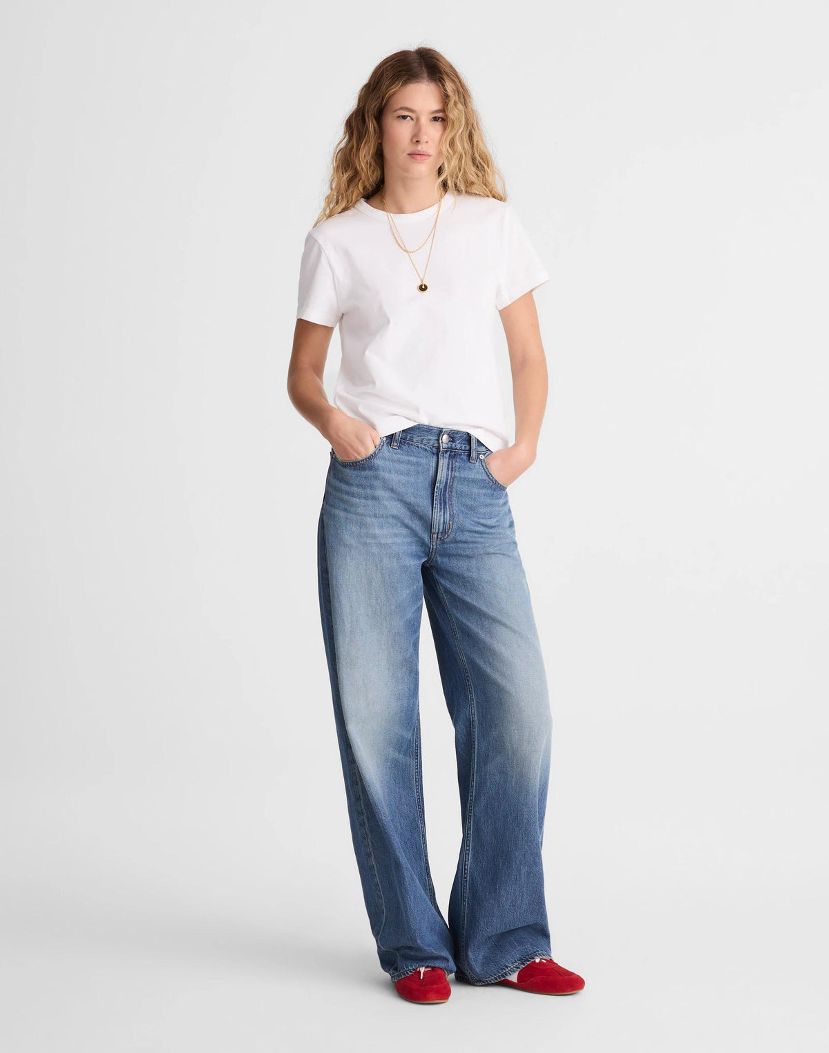Petite Low-Slung Baggy Jeans in Airy Denim Pickett Wash | Madewell