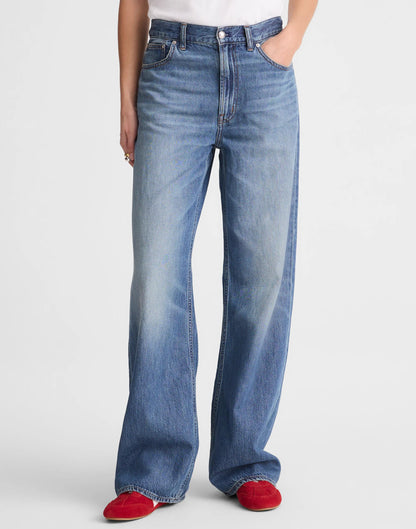 Petite Low-Slung Baggy Jeans in Airy Denim Pickett Wash | Madewell
