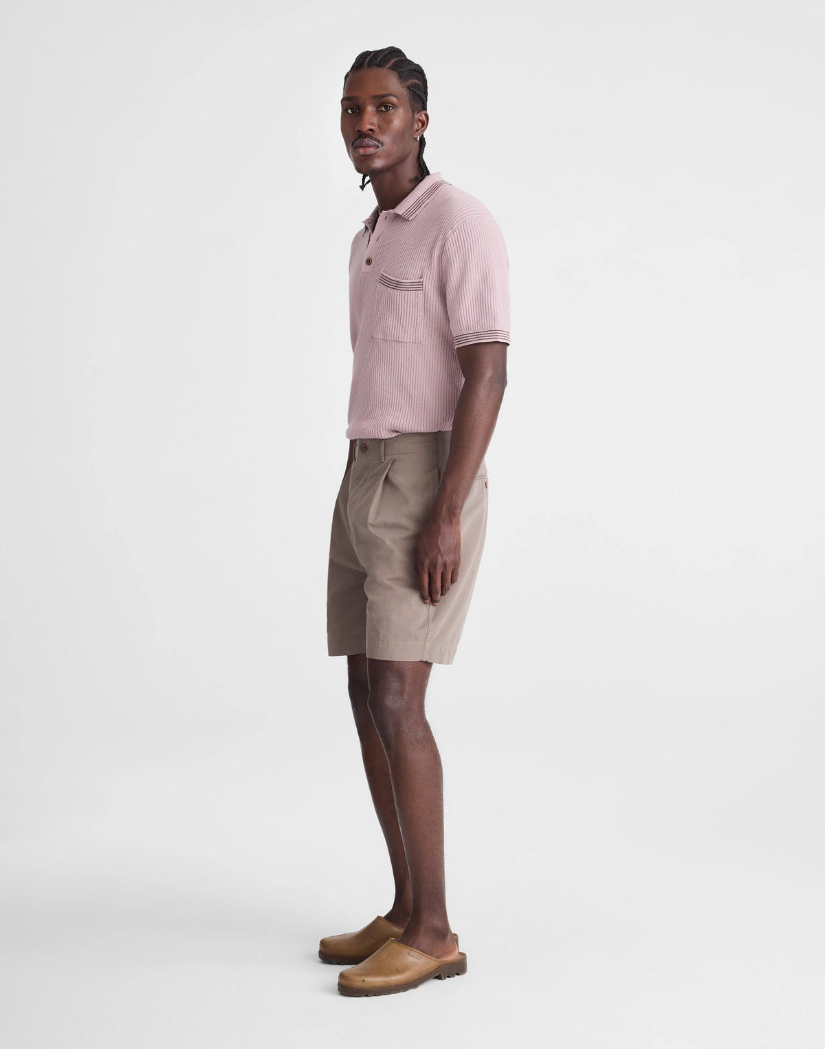 Pleated Chino Shorts in Uniform Twill Dark Driftwood | Madewell