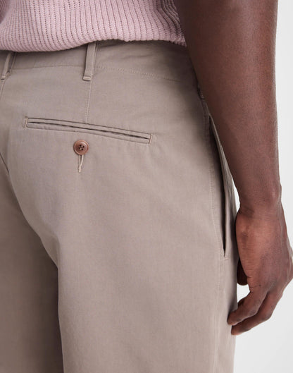 Pleated Chino Shorts in Uniform Twill Dark Driftwood | Madewell