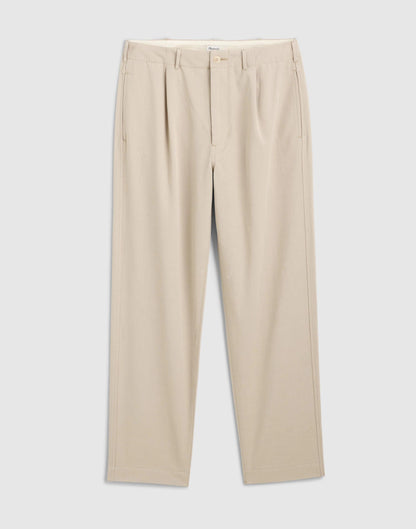 Pleated Chino Pants in Uniform Twill Toasted Cashew | Madewell