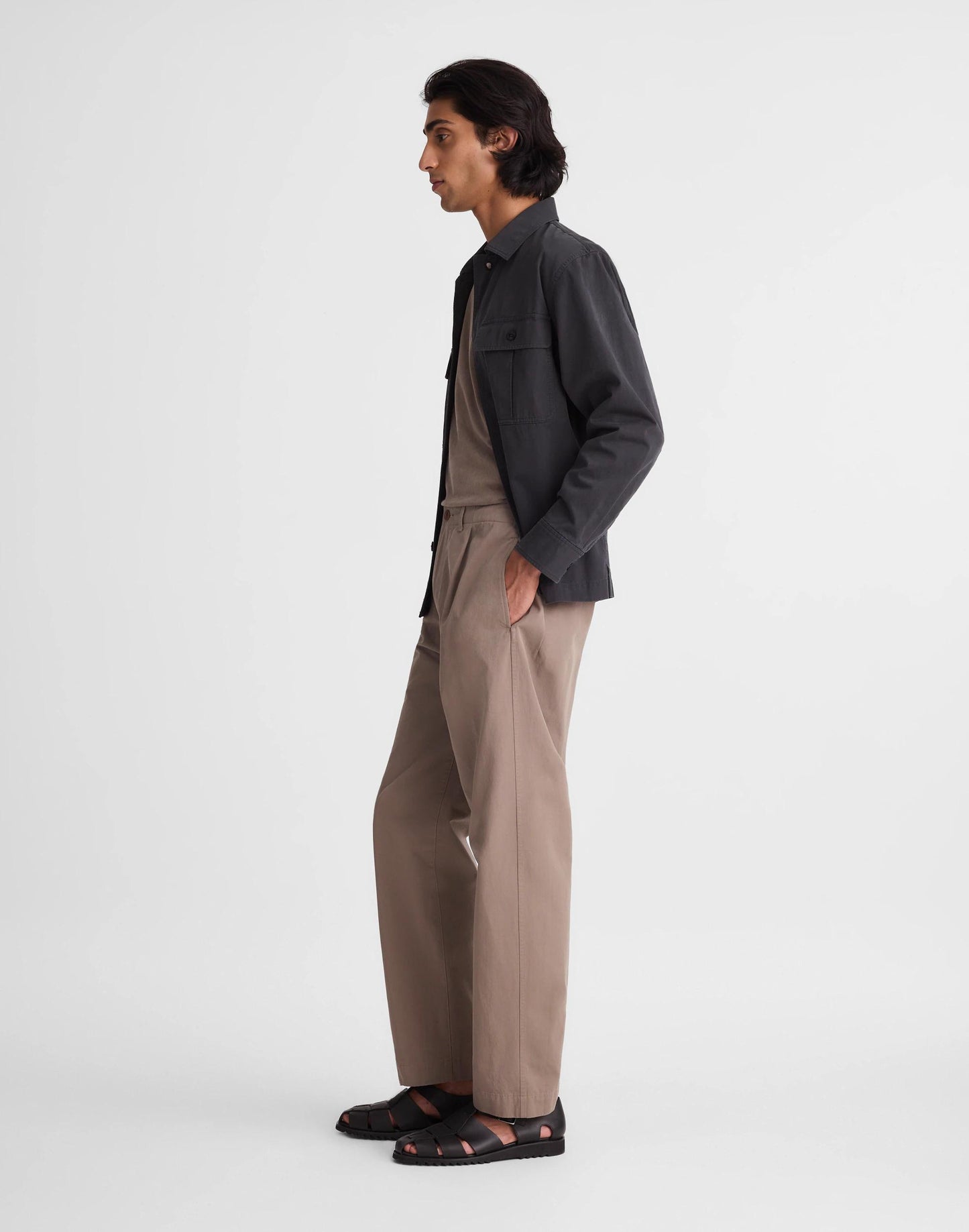 Pleated Chino Pants in Uniform Twill Dark Driftwood | Madewell