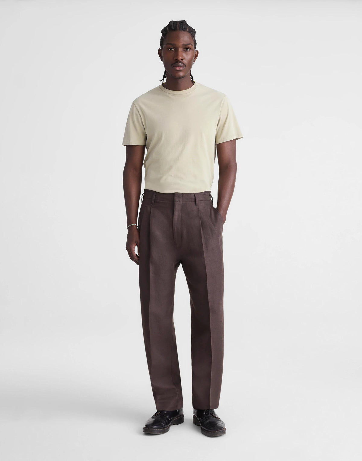 Double-Pleated Trousers in Linen-Cotton Blend Dark Brown | Madewell