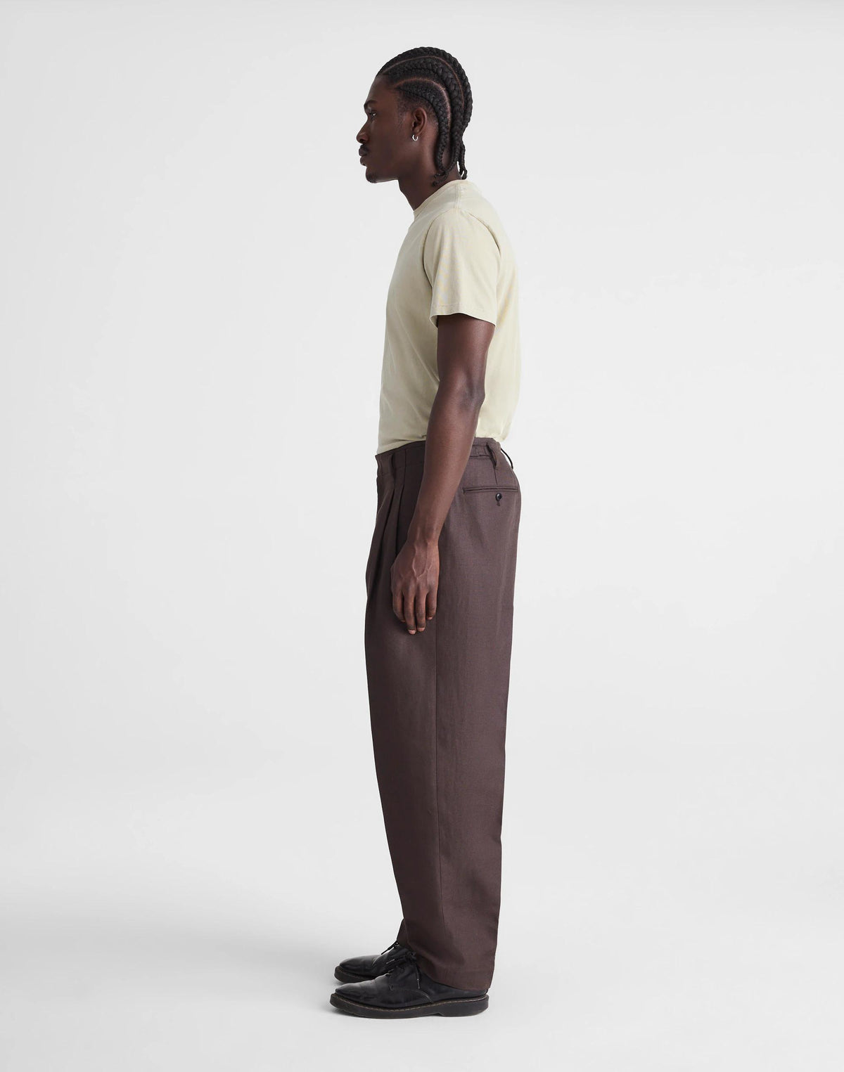 Double-Pleated Trousers in Linen-Cotton Blend Dark Brown | Madewell