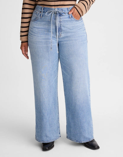 The Plus Ultimate Wide-Leg Jean in Airy Denim Raebrook Wash | Madewell