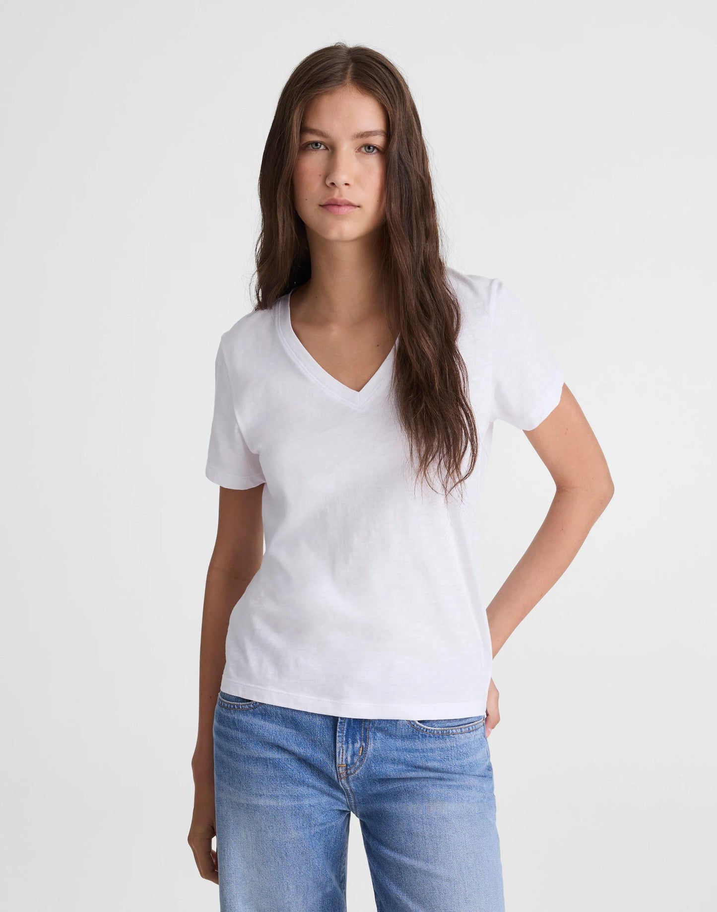 The Easy V-Neck Tee in Soft Slub White | Madewell