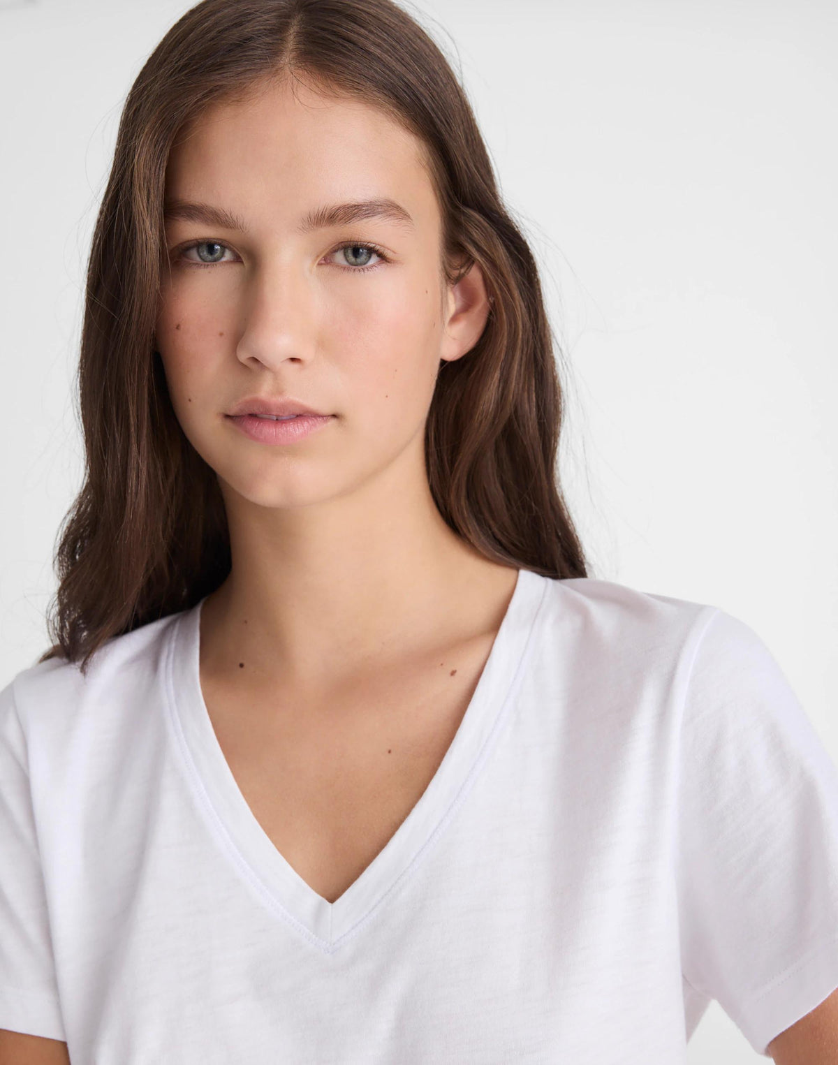The Easy V-Neck Tee in Soft Slub White | Madewell