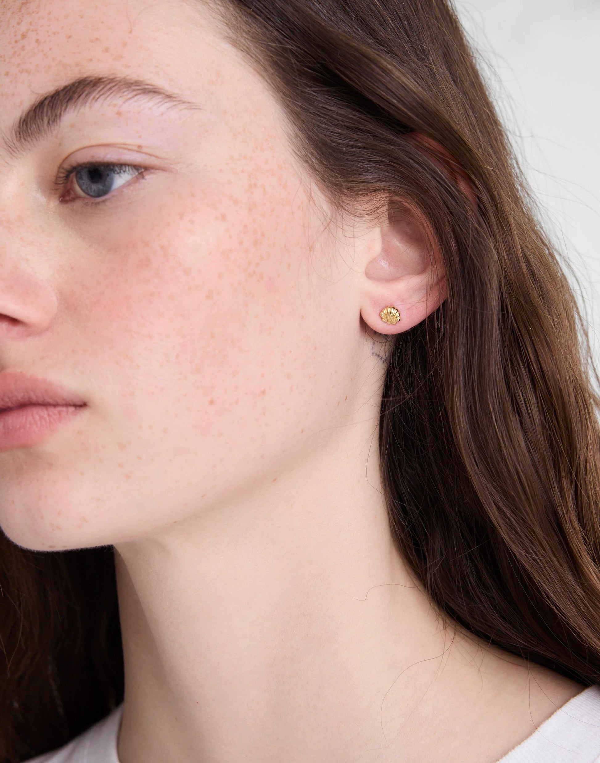Demi-Fine Shell Stud Earrings 14k Gold | Madewell